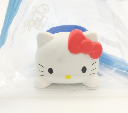 Figurine - Hello Kitty Sleeping Pose - Image 2